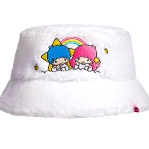 Bucket hat- never worn- Little Twin Stars- fluffy white